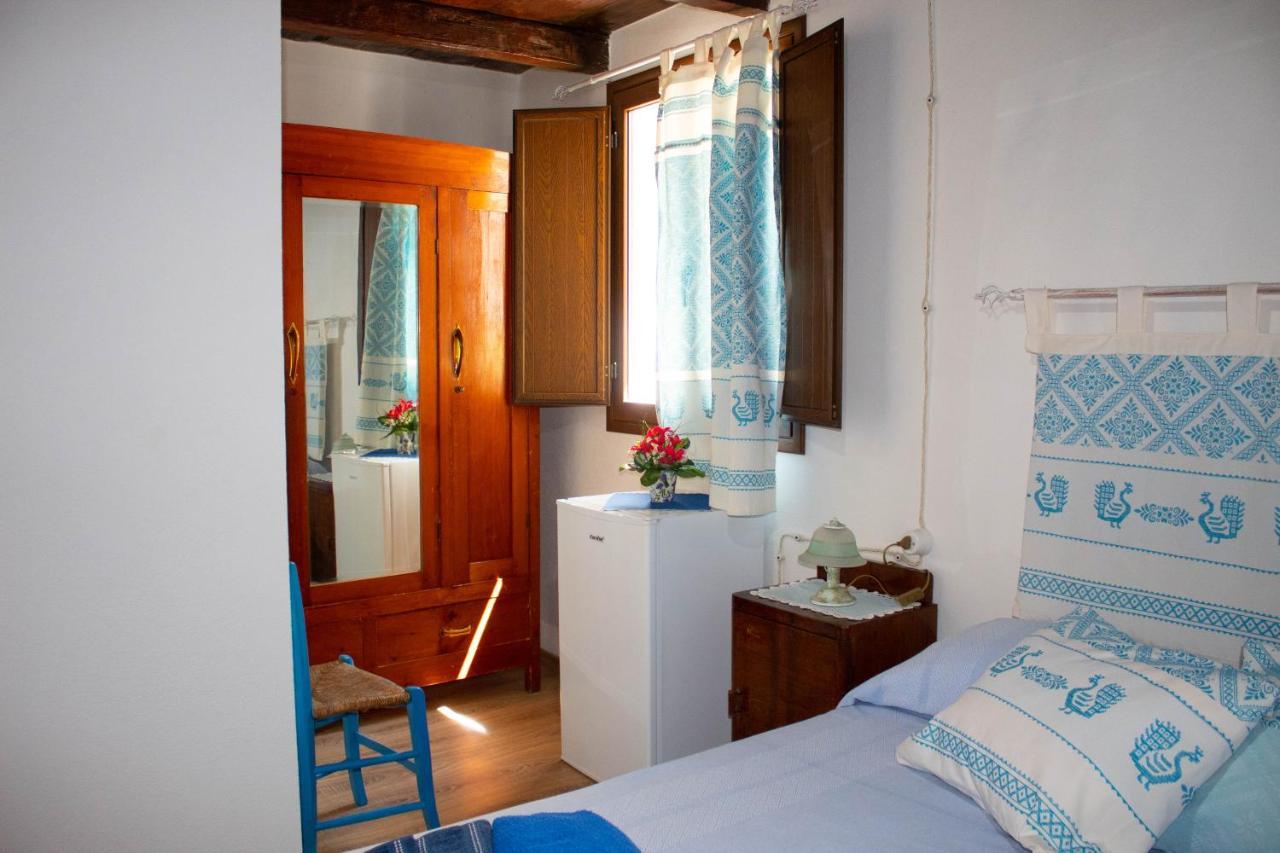 B&B Ziu Anacletu Villaputzu Bagian luar foto
