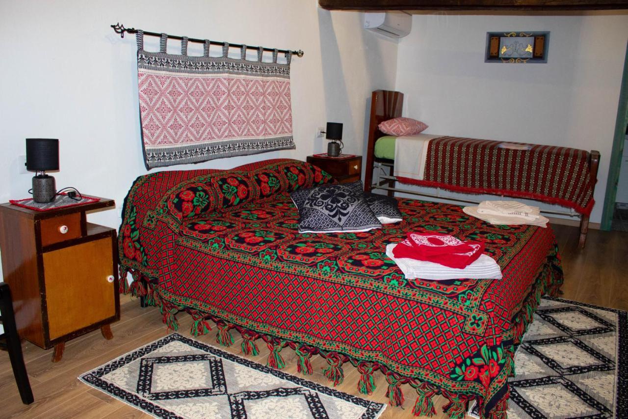 B&B Ziu Anacletu Villaputzu Bagian luar foto
