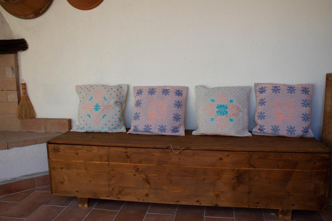 B&B Ziu Anacletu Villaputzu Bagian luar foto