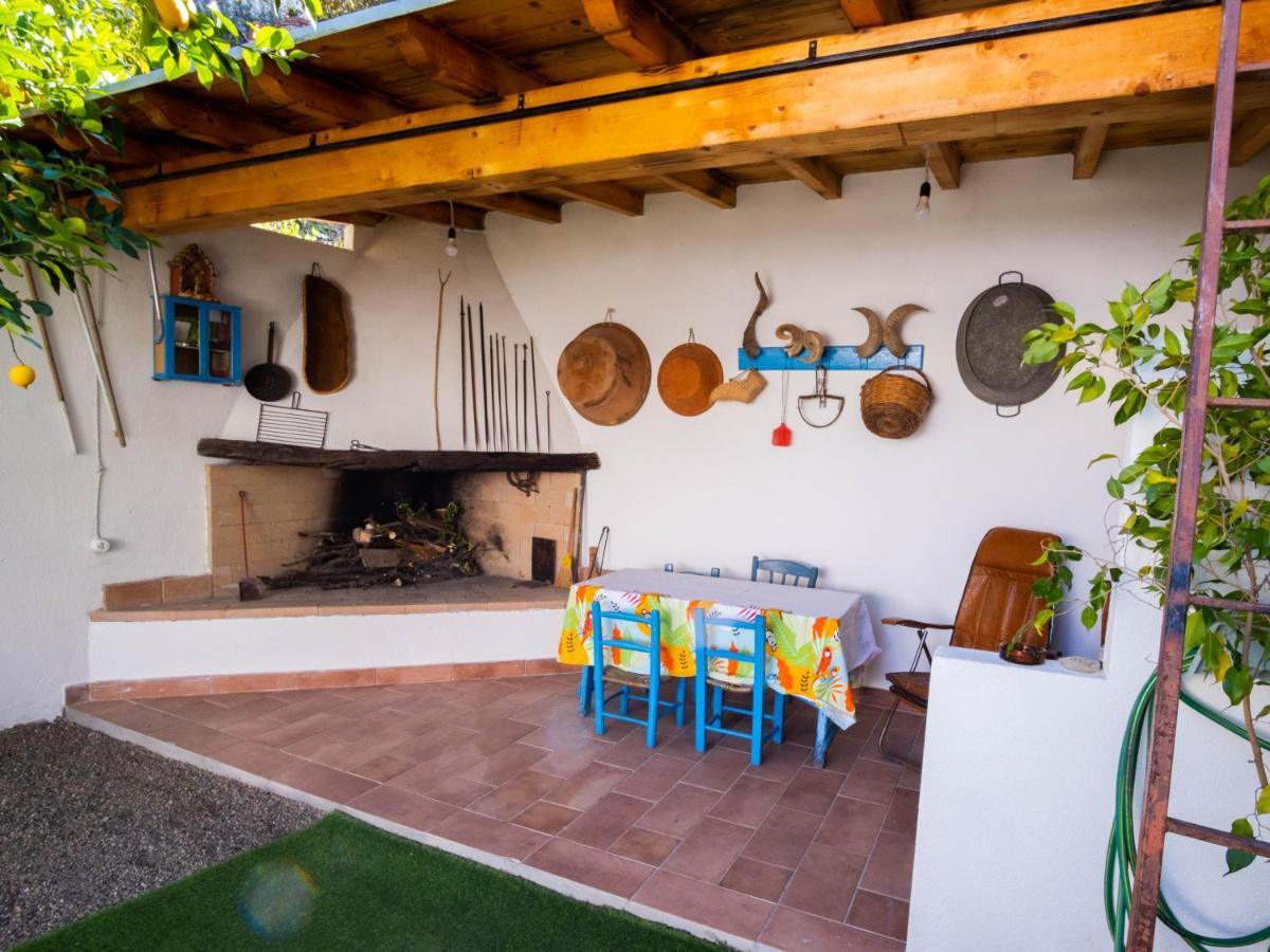 B&B Ziu Anacletu Villaputzu Bagian luar foto
